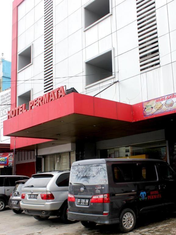 Hotel Permata Макасар Екстериор снимка