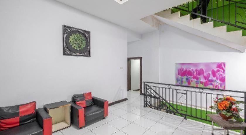 Hotel Permata Макасар Екстериор снимка